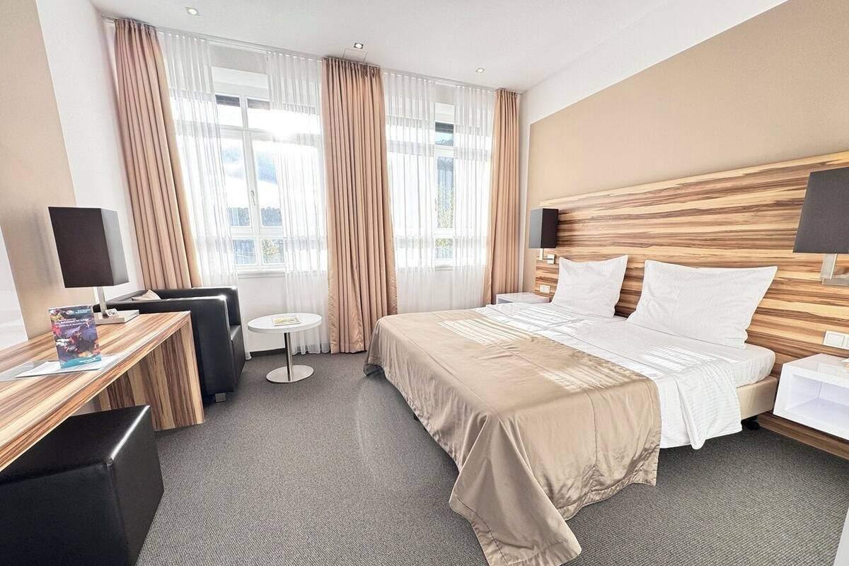 Superior Double or Twin Room, 1 Bedroom | Hypo-allergenic bedding, in-room safe, desk, laptop workspace