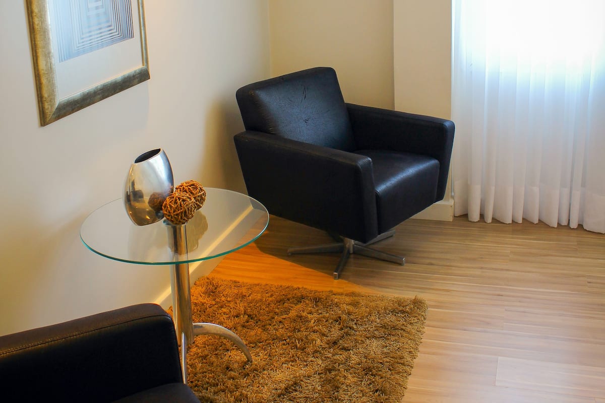 suite, jetted tub | minibar, in-room safe, desk, blackout curtains