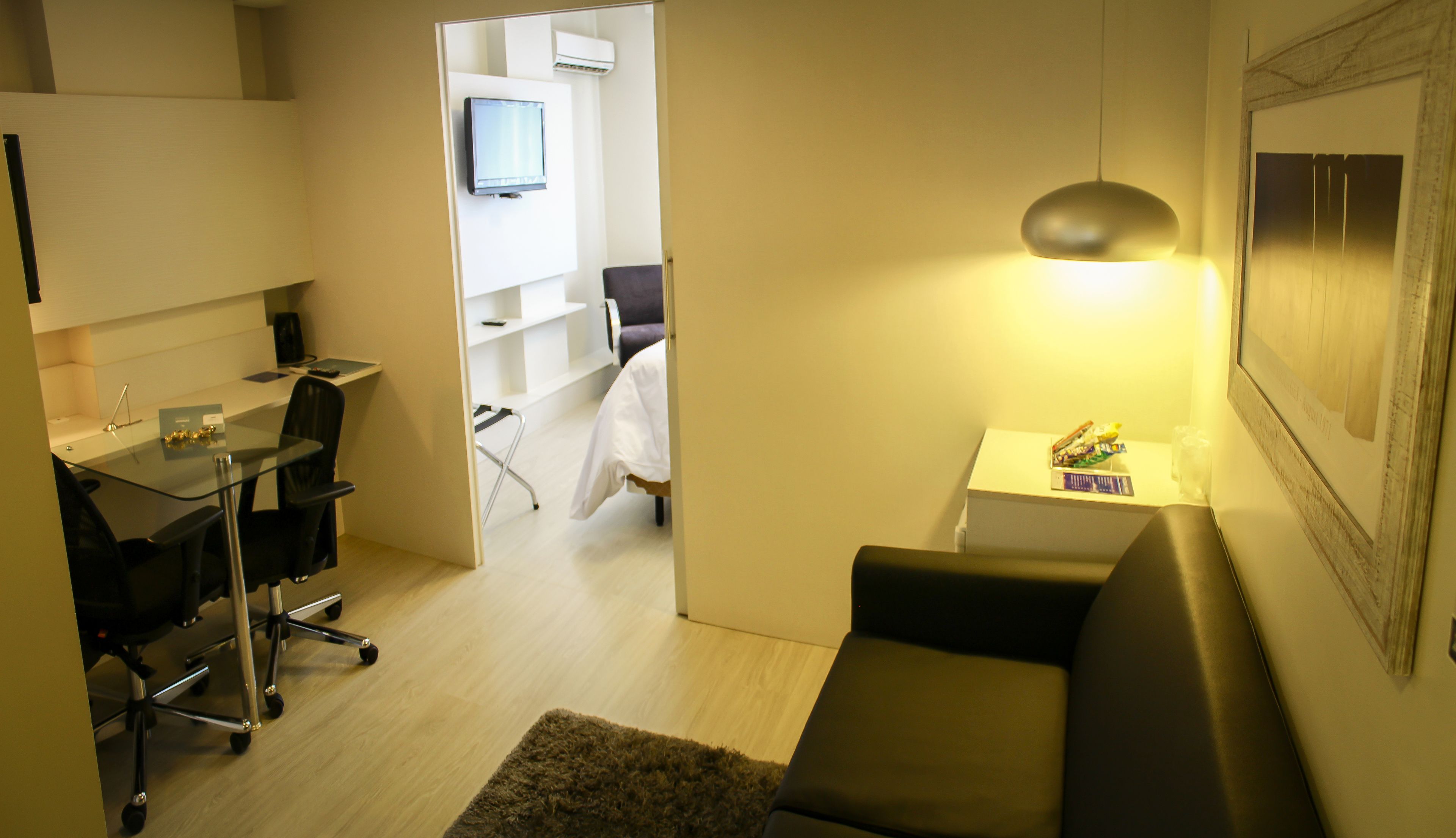 suite, jetted tub | minibar, in-room safe, desk, blackout curtains