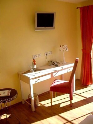 Unclassified image, 5 of 9, button - Hotel Landhaus Garni (Fockbek)