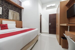 Kamar Double | Meja kerja, Wi-Fi gratis, dan seprai linen