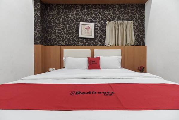 Double Room | Desk, free WiFi, bed sheets