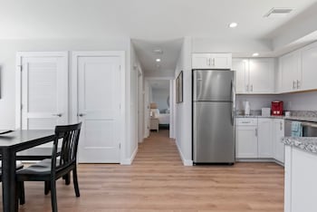 3 bedrooms, premium bedding, pillowtop beds, individually furnished at Escape Coastal Resort on Casey Key