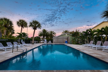 Outdoor pool, open 7:00 AM to 8:00 PM, pool umbrellas, sun loungers