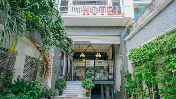 Unclassified image, 1 of 84, button - C'Lavie Hotel - Saigon Airport Hotel (Ho Chi Minh City)