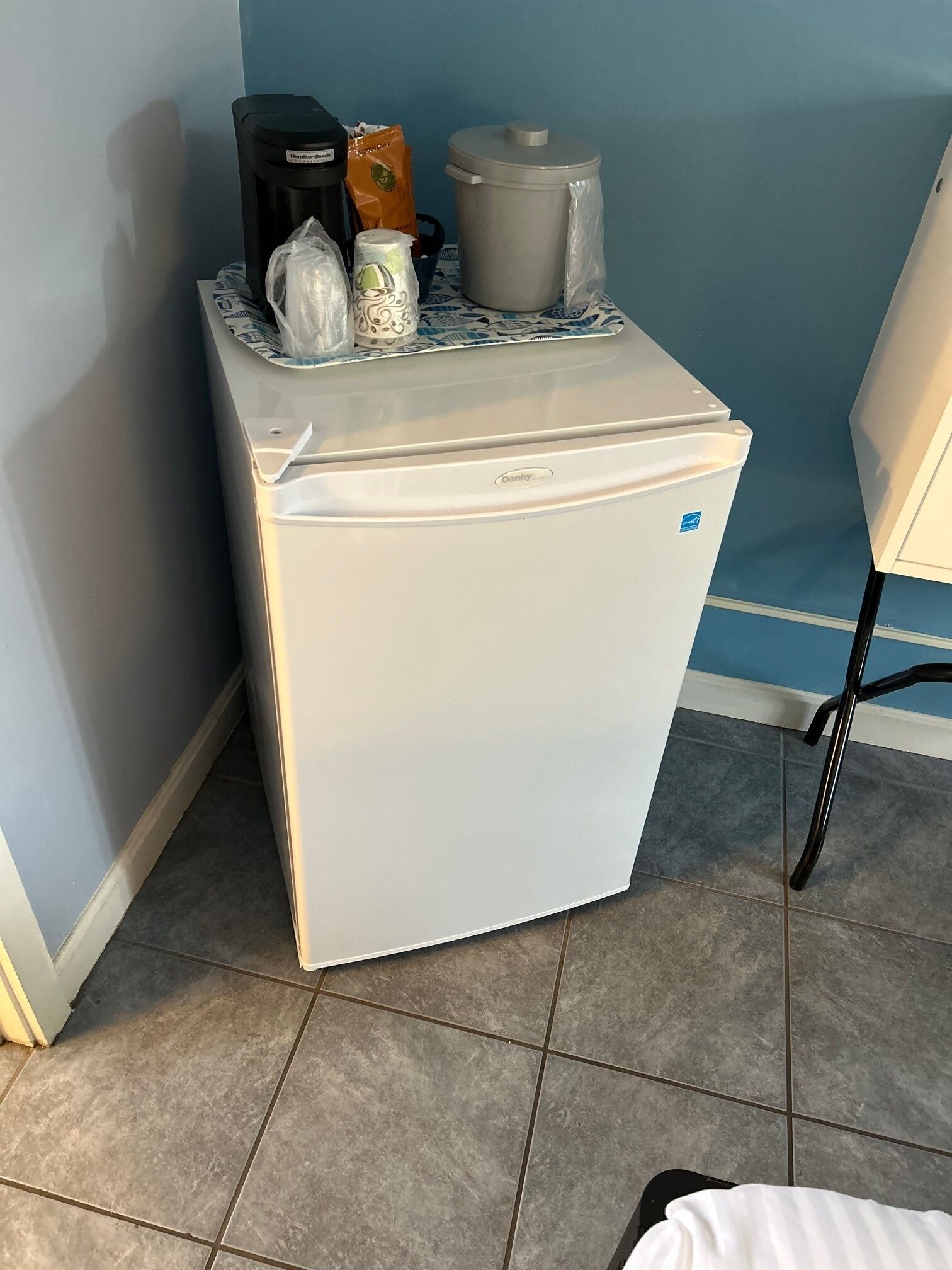 deluxe double room single use, 2 queen beds, non smoking | 1 bedroom, individually decorated, individually furnished, free wifi