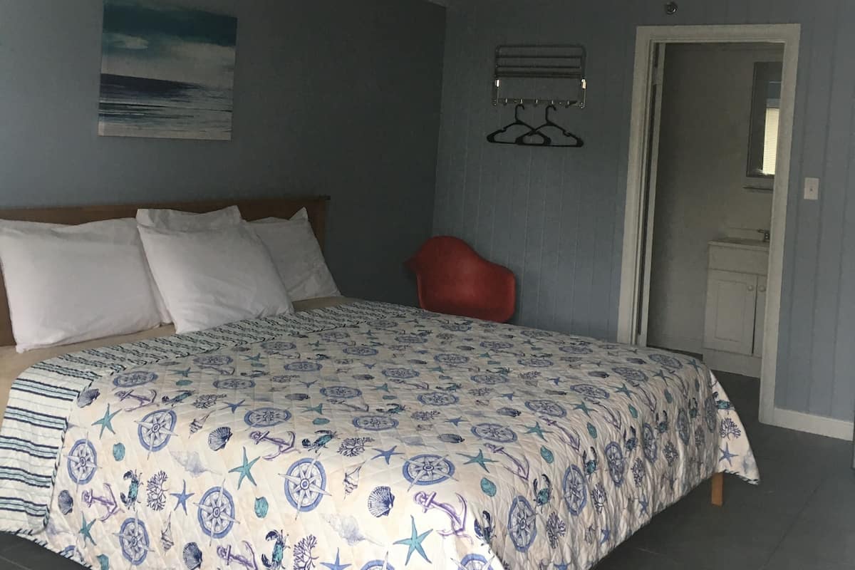 1 Schlafzimmer, individuell dekoriert, individuell eingerichtet