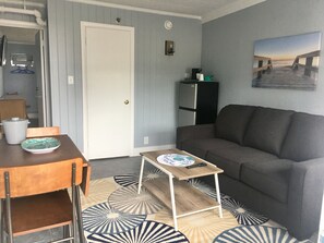 Deluxe Suite, 1 King Bed with Sofa bed, Non Smoking | Living area - Seagrass Inn (Old Orchard Beach)