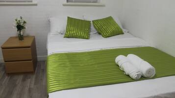 Iron/ironing board, free WiFi, bed sheets