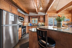 Fridge, microwave, oven, stovetop - 🐾Camp Whynot - Great chalet home with  views of Rangeley Lake! Dog friendly (Rangeley)