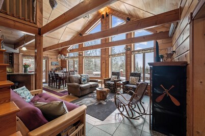 🐾Camp Whynot - Great chalet home with  views of Rangeley Lake! Dog friendly