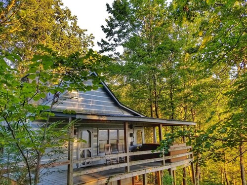 Trail`s End- Blue Ridge, GA- Hot tub, wifi, pets