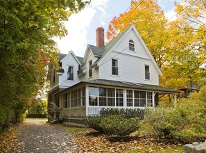 Exterior - La Maisonette - Historic Renovated 6 BR Downtown Bar Harbor Home (Bar Harbor)