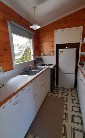 Fridge, microwave, oven, coffee/tea maker