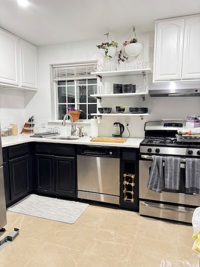 Modern Luxury Loft with Artful Vibes