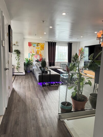 Modern Luxury Loft with Artful Vibes