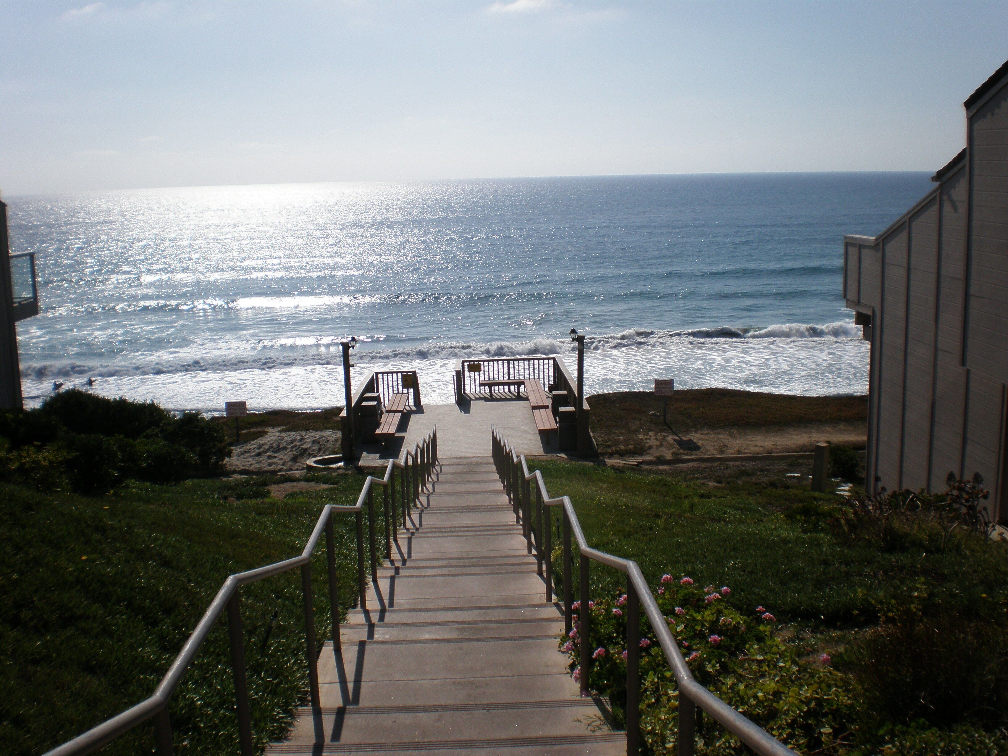STAIRWAY TO THE PACIFIC OCEAN!