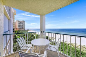 Outdoor dining - Escape to Paradise: Beachfront Condo with Breathtaking Gulf Views! (Marco Island)