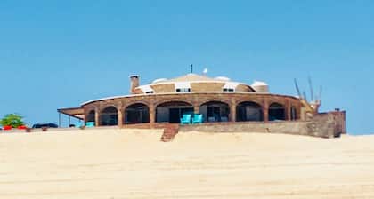 Promo - Awesome -Beach Front Villa on Sandy Beach - Hi Speed Wi-Fi