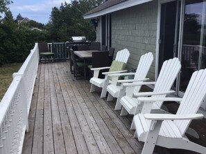 Outdoor dining - Charming 110-year former Inn 10' from the Ocean! (South Portland)