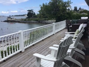 Property grounds - Charming 110-year former Inn 10' from the Ocean! (South Portland)