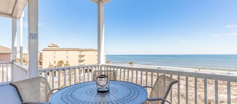 Seacoast 7- Top Floor Villa - Unobstructed Ocean Views - Elevator
