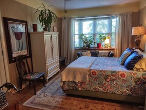 1 bedroom, iron/ironing board, free WiFi, bed sheets - Studio ESCAPE Cozy CLOSE-IN Kitchen Pool Work-Space (Tallahassee)
