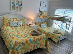 4 bedrooms, iron/ironing board, WiFi, bed sheets