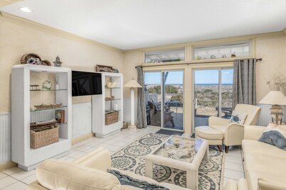 'Sandpiper' Ocean Front Townhouse