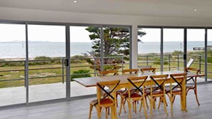 Dining - Portarlington Beach House (Portarlington)