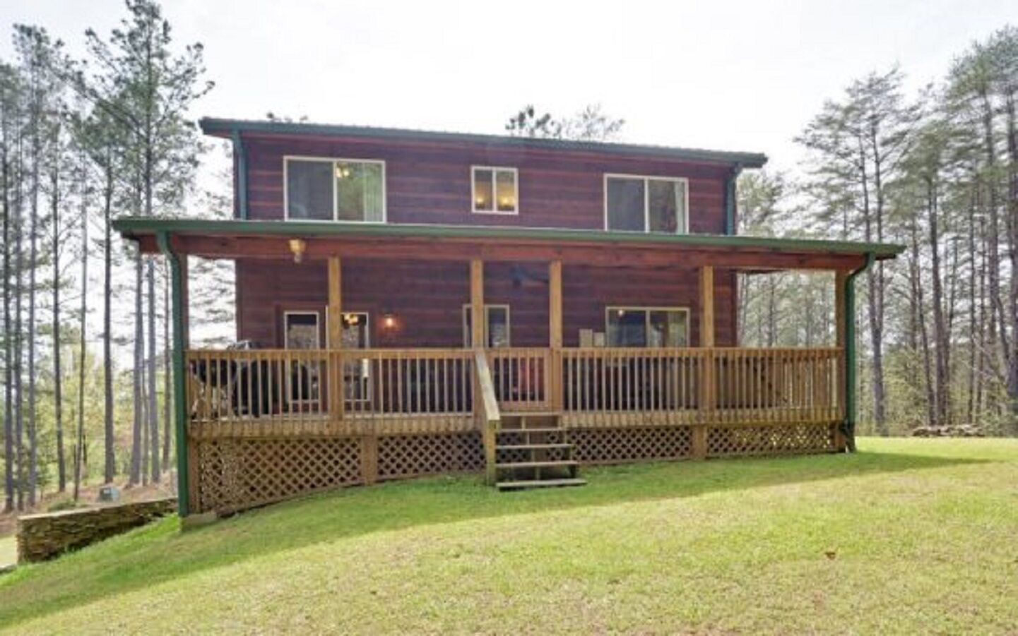 Horse Collar Lodge- Hot tub, ,minutes to Ocoee river rafting, pool table,  Pet Friendly, fire pit