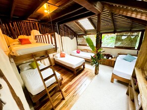 4 bedrooms, in-room safe, desk, free WiFi