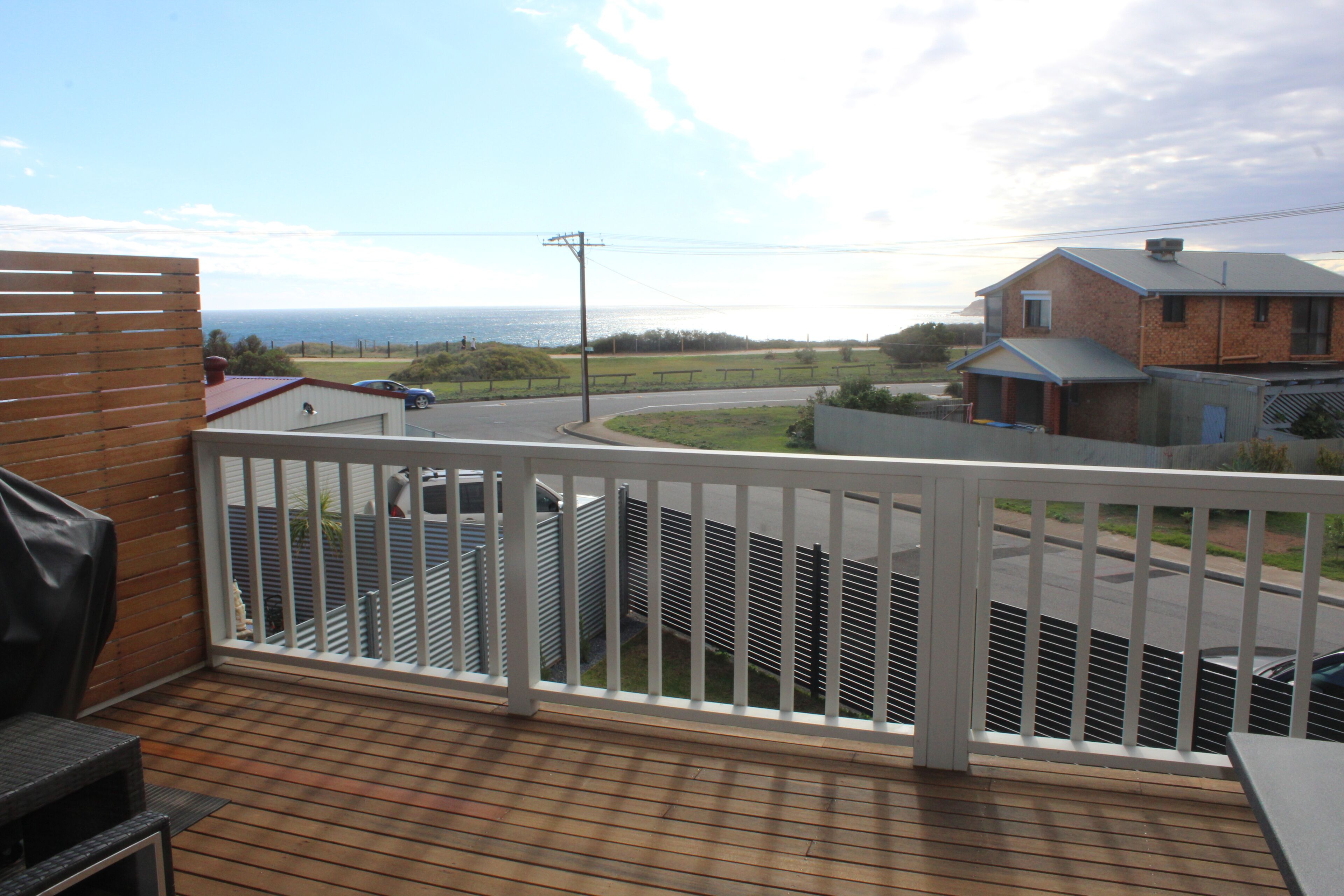 Beach House Serenity - family friendly, beautiful ocean views, NO PARTIES