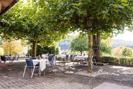 Restaurant. Hotel Restaurant Neuhaus