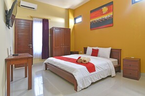 Desk, free WiFi, bed sheets - RedDoorz @ Uluwatu Bali (Pecatu)