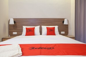 Desk, free WiFi, bed sheets