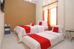 Desk, free WiFi, bed sheets