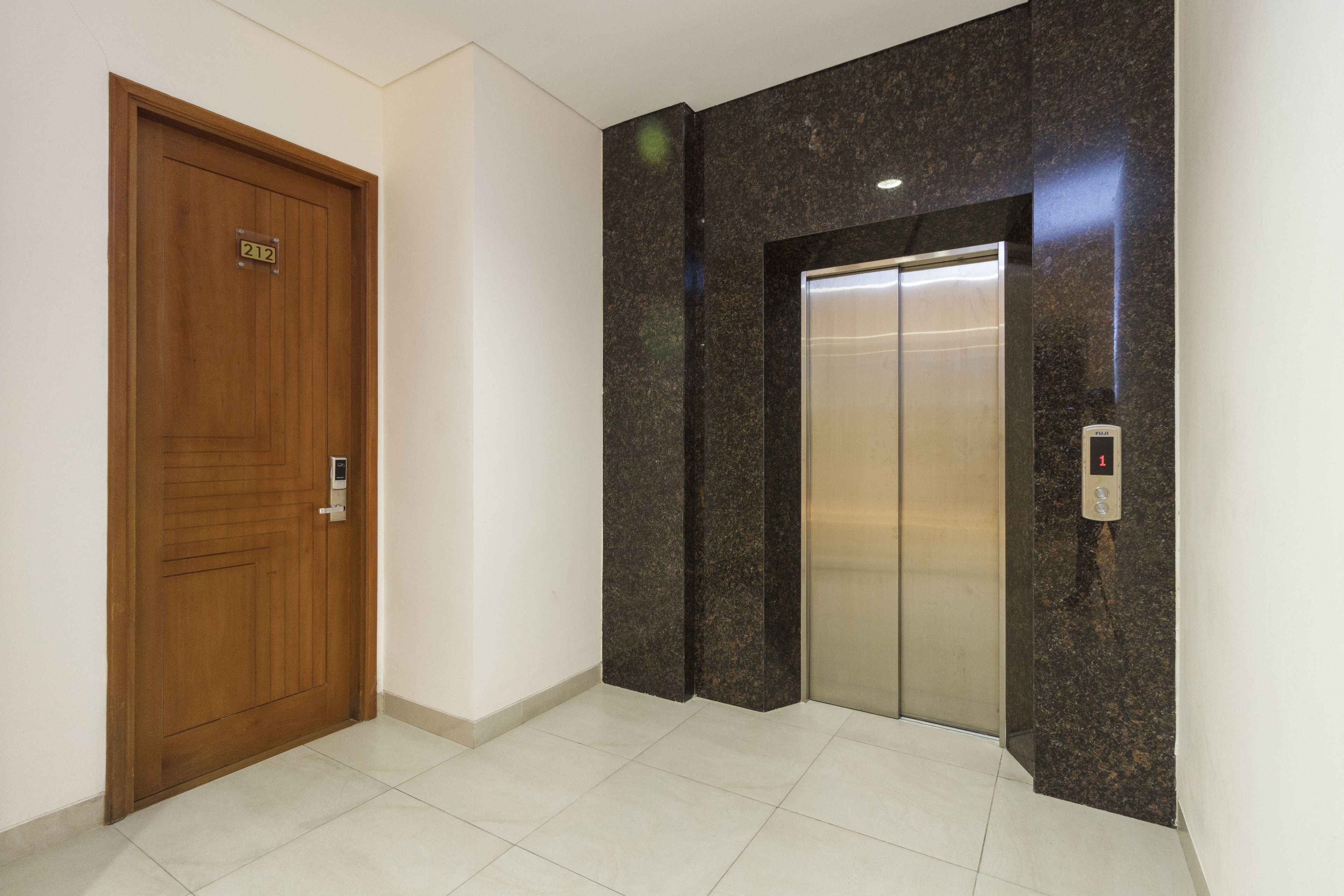 Foto - RedDoorz Plus @ CBD Bintaro