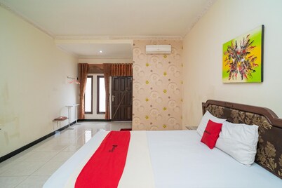 RedDoorz @ Jalan Bukit Keminting