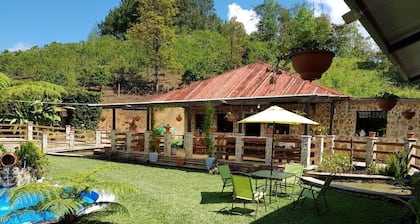 3 Habitaciones para alojar 16 huspedes en casa particular de granja Li´Kanti