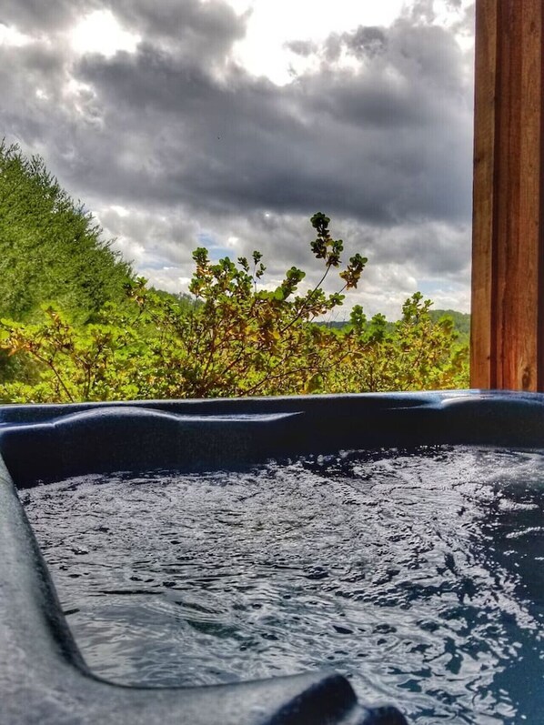 Tina de hidromasaje al aire libre