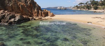 Three bedroom villa with private pool & Seaview.