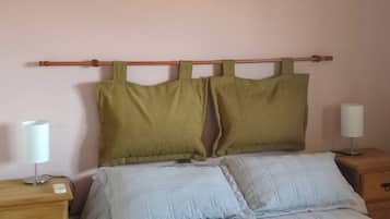 Standard Duplex, 2 Bedrooms, Kitchen | 2 bedrooms, blackout curtains, free WiFi, bed sheets