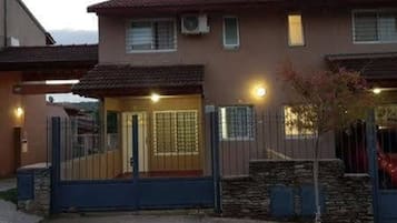 Mặt tiền nơi lưu trú