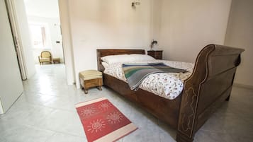 1 chambre, fer et planche Ă  repasser, Wi-Fi gratuit, draps fournis