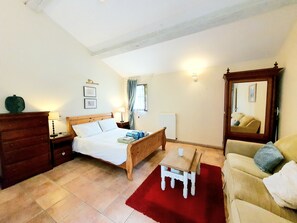 1 bedroom, iron/ironing board, travel cot, free WiFi