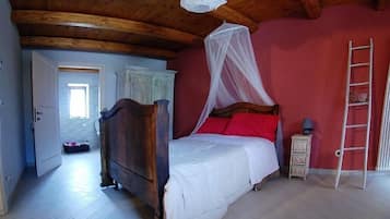 Standard Room, 1 Double Bed, Garden View | Desk, free WiFi, bed sheets, wheelchair access