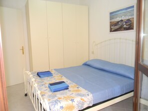 2 chambres, fer et planche à repasser, Wi-Fi gratuit