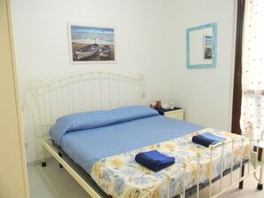 2 bedrooms, iron/ironing board, free WiFi, wheelchair access