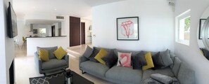 Smart TV, fireplace, DVD player